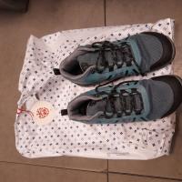 CS1289/2025 HIKING SHOES
